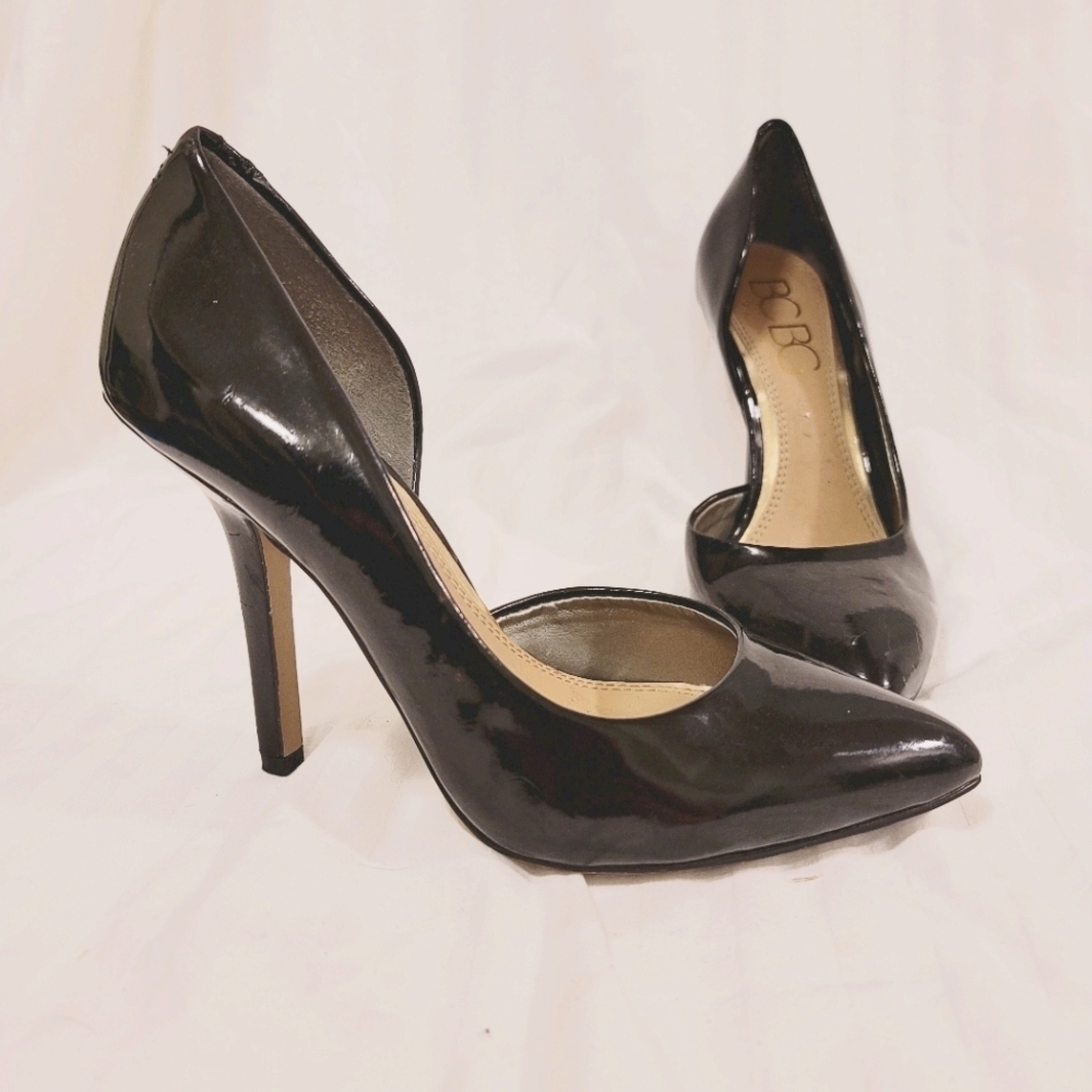 BCBG Paris Black Patent Leather Pumps Size 6B